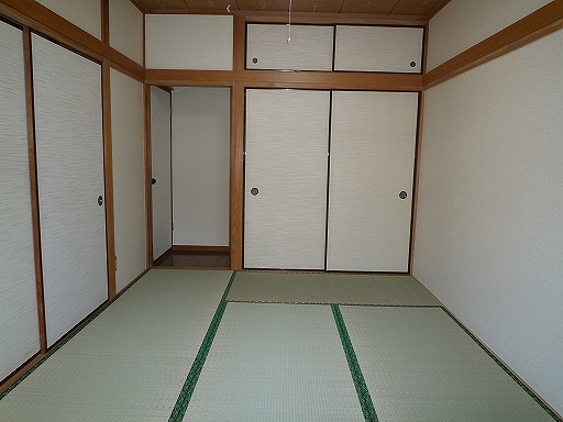 Living and room. Japanese-style room 6 quires