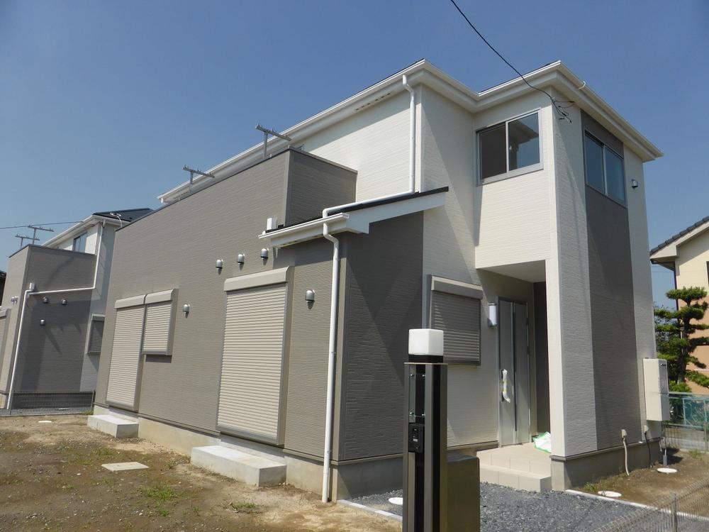 Rendering (appearance). Example of construction