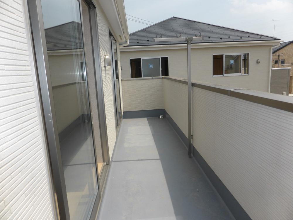 Balcony. Example of construction. South-facing balcony