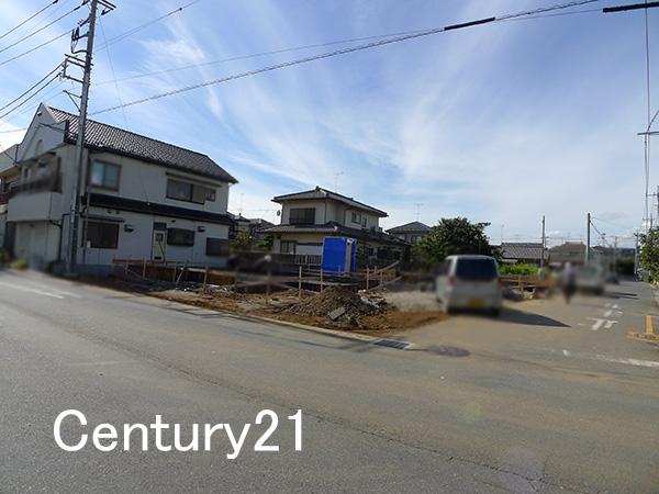 Local photos, including front road. 10 / 8 shooting Foundation