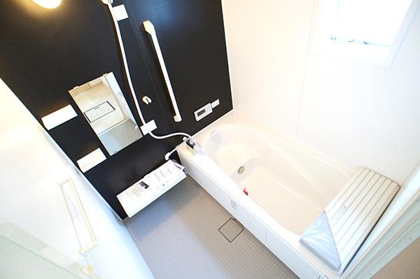 Bathroom. Building 2