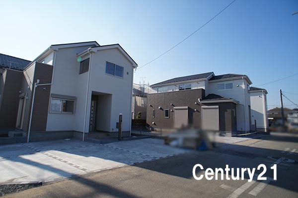 Local photos, including front road. 12 / 2 shooting