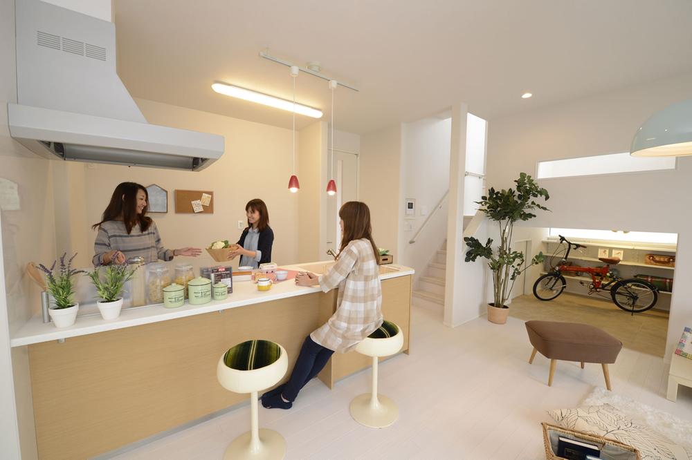 Living. I want to call everyone! I want a collection! Nice full flat kitchen boasts of home. Model house published in. 