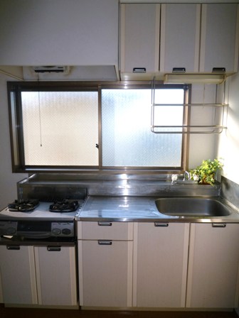 Kitchen. There is a gas stove