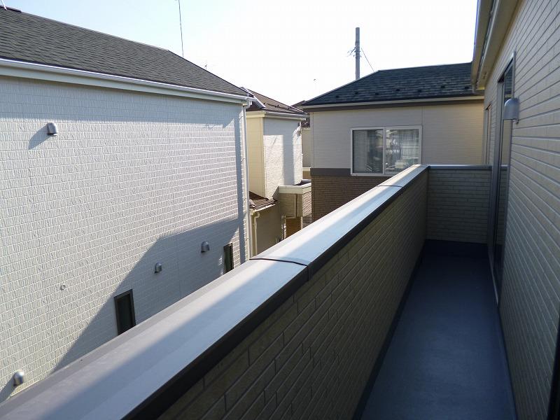 Balcony. Example of construction. South-facing balcony