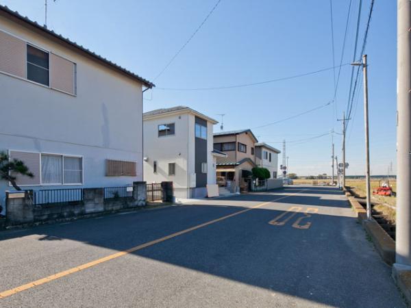 Local photos, including front road. 2013 / 11 / 20 shooting 