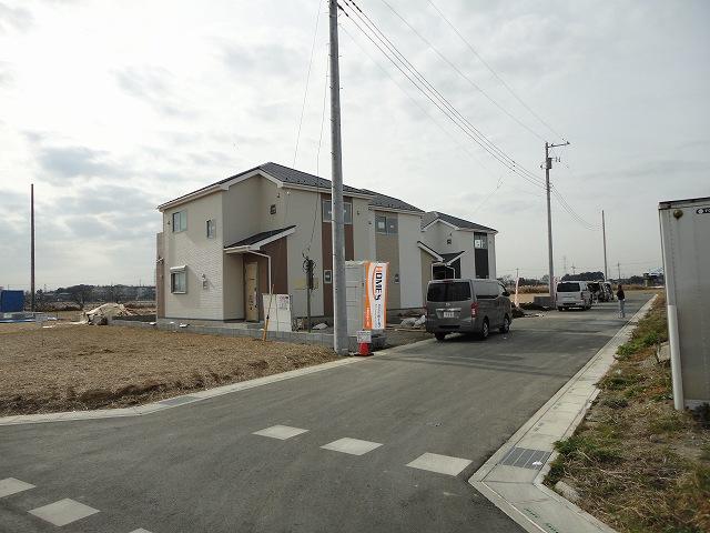 Local photos, including front road