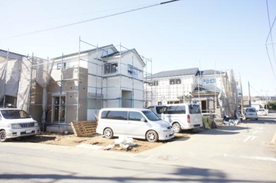 Local photos, including front road. Local Photos