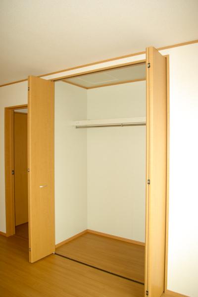 Receipt. Local (11 May 2013) Shooting