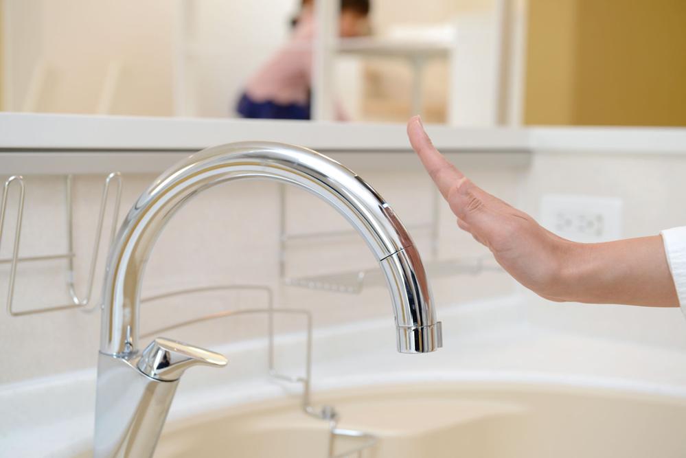 Other Equipment. And touch-less switch, Because it can issue water amount required spot fine shower, High water-saving effect, Thing good it is possible to reduce the carbon dioxide. 