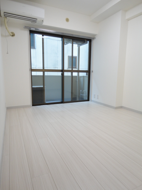 Other room space. Flooring (cushion floor) ・ Wallpaper Chokawa