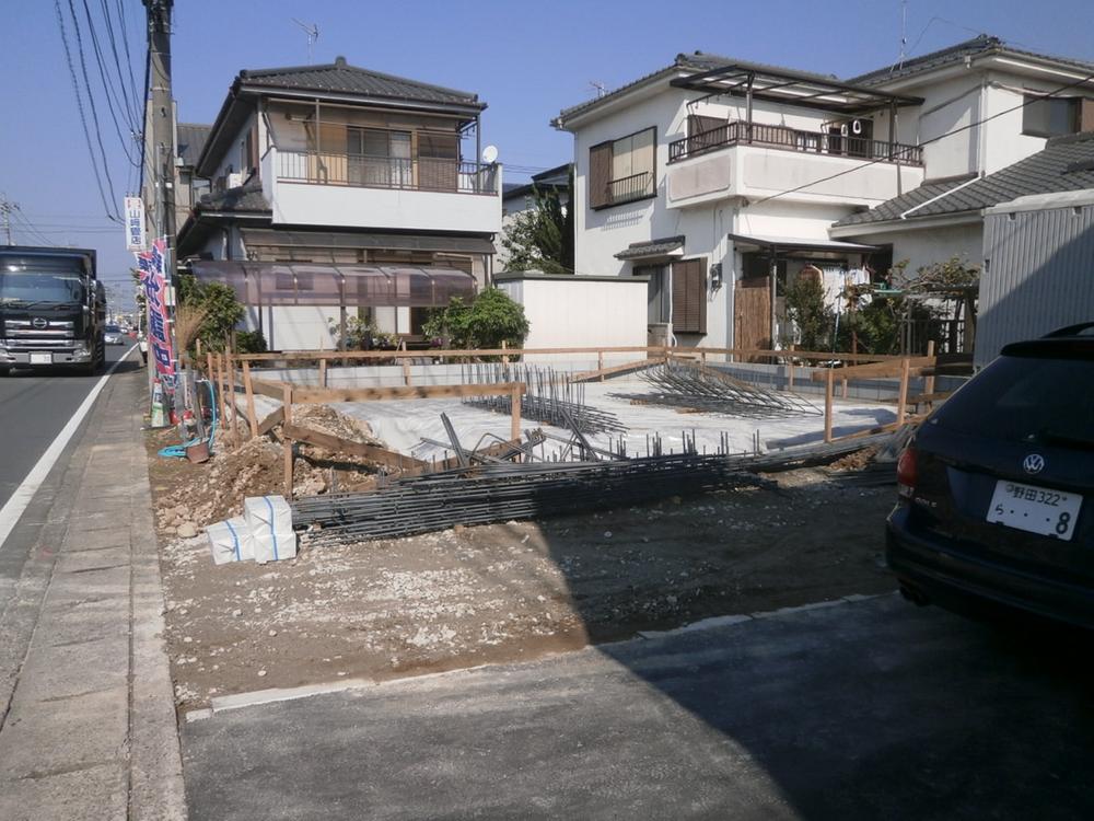 Local photos, including front road. Local (10 May 2013) Shooting