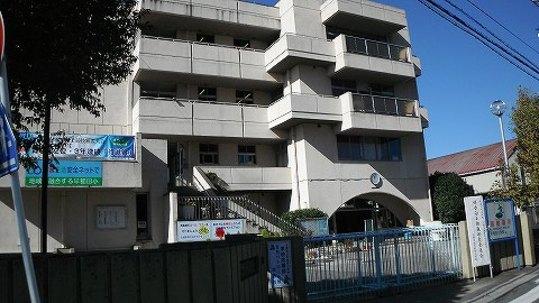 Other. Waseda Elementary School A 2-minute walk (about 150m)