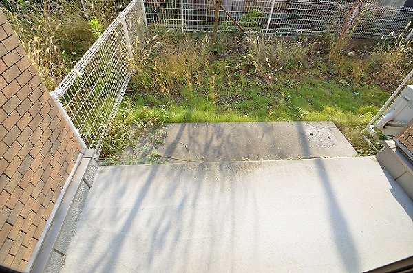 Balcony. Private garden