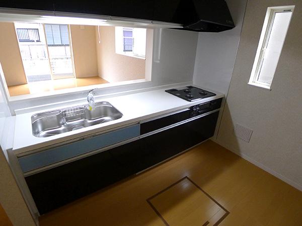 Kitchen. Face-to-face kitchen where you can enjoy a conversation with your family, even while cooking Indoor (10 May 2013) Shooting Building 3