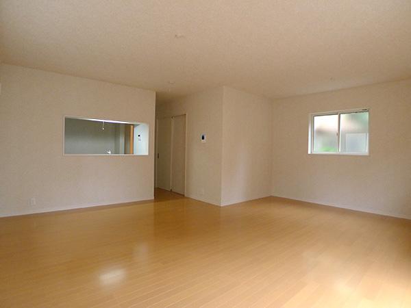 Living. Indoor (10 May 2013) Shooting Building 3