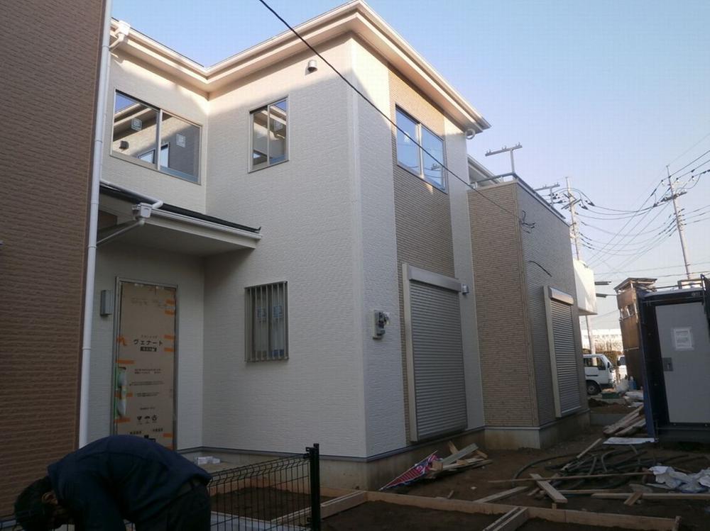 Local appearance photo. Local (12 May 2012) shooting