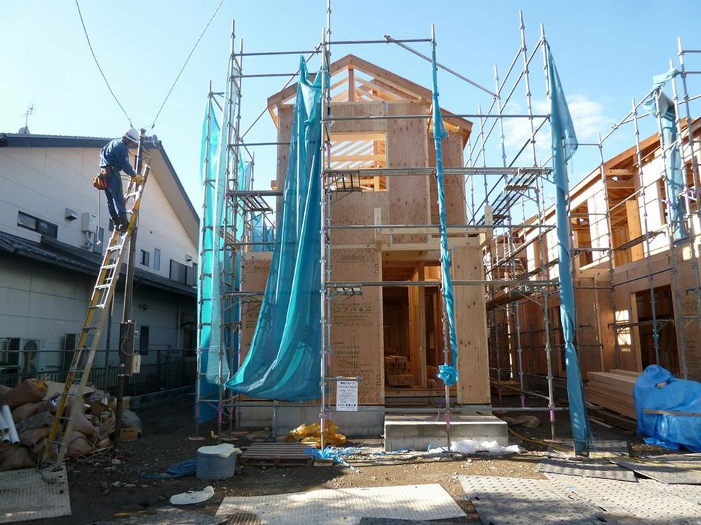 Local appearance photo. Local (11 May 2013) Shooting