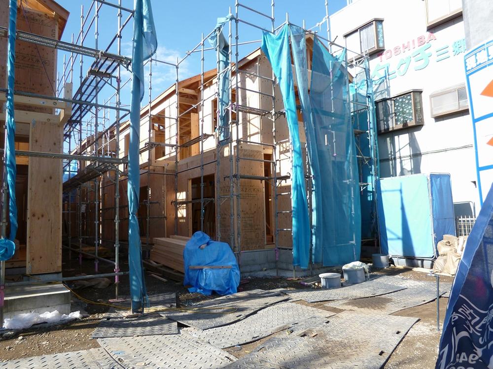 Local appearance photo. Local (11 May 2013) Shooting