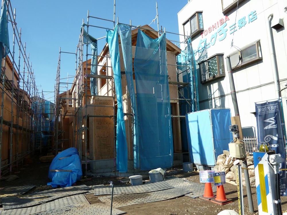 Local appearance photo. Local (11 May 2013) Shooting