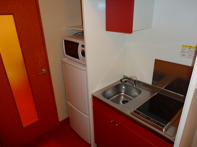 Kitchen. Glass top two-burner stove with