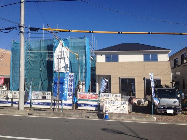 Local photos, including front road. Local (12 May 2013) Shooting