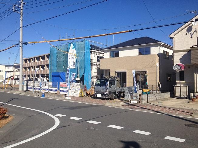 Local photos, including front road. Local (12 May 2013) Shooting