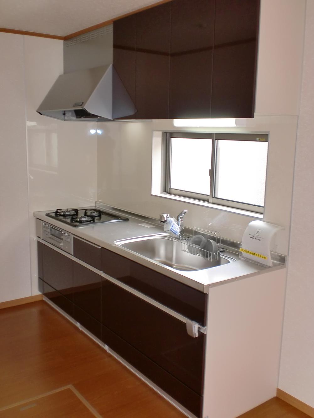 Same specifications photo (kitchen)