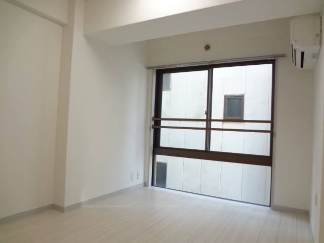 Other room space. Flooring (cushion floor) ・ Wallpaper Chokawa