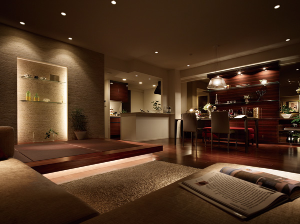 Living.  [living ・ dining] Spacious living ・ Dining space. The secret is in the ceiling higher than 2500mm. By giving a room on the upper side of the people's point of view, Is nestled more causes more spacious feel in the same area.