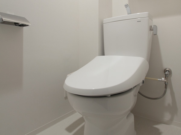 Bathing-wash room.  [Warm water washing toilet seat] Cleaning function toilet seat to deliver a comfortable every day.