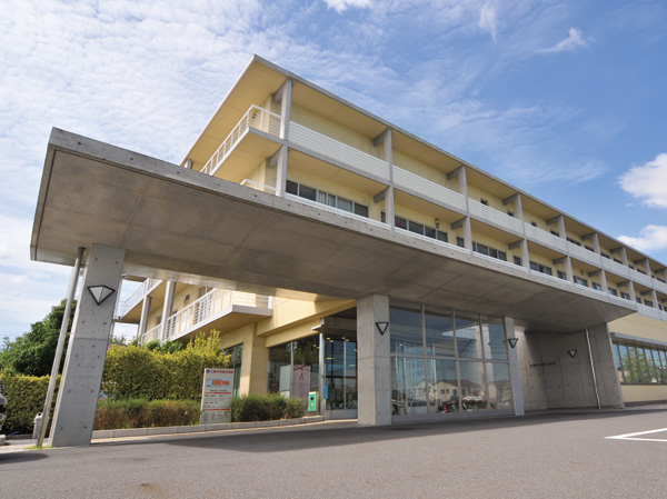 Surrounding environment. Misato Chuo General Hospital (14 mins / About 1120m)