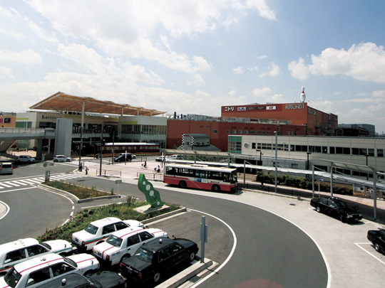 station. JR Musashino Line "Shinmisato" can also be a smooth access to the station downtown. 29 minutes from Tokyo (32 minutes during commute). Also smooth access to and use of the Tsukuba Express Tokyo in Minami Nagareyama Station transfer. 