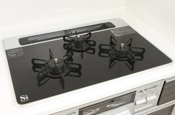 Other Equipment. Strong impact in glass coat, Scratch-resistant 3-neck glass stove. Easy to clean stubborn dirt also easy to wipe off. It seems to be able reduce the time of housework (same specifications)