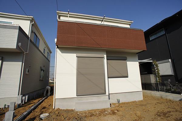 Local appearance photo. Building 3