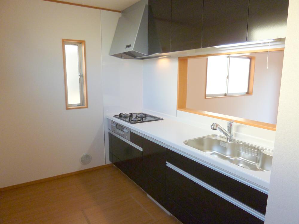 Kitchen. Indoor (12 May 2013) Shooting