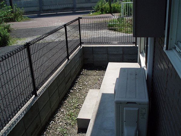 Balcony. Private garden