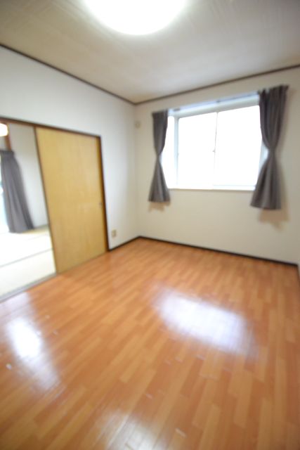 Other room space. Western-style 6 Pledge