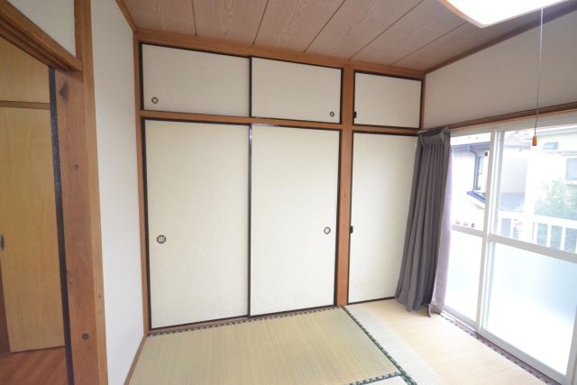 Receipt. Ken and a half closet