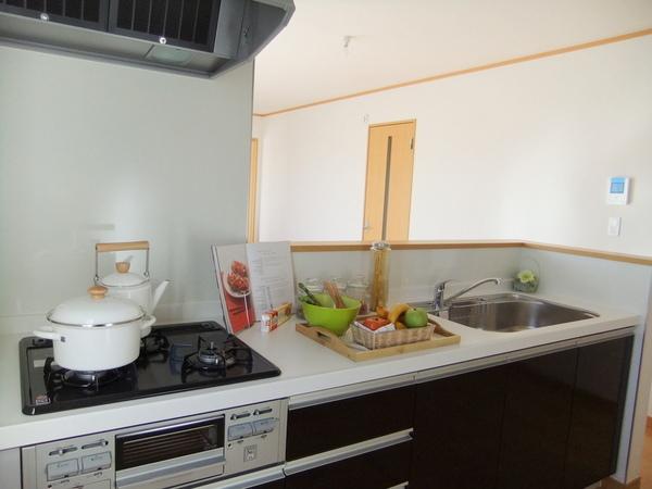 Same specifications photo (kitchen)