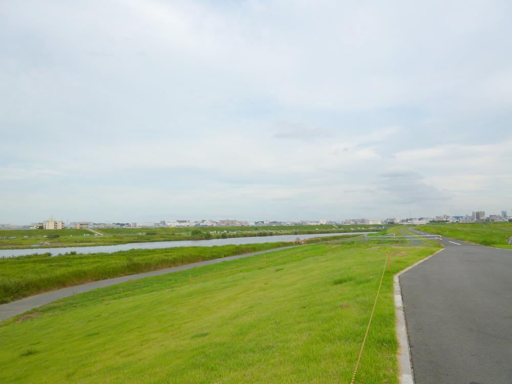 Streets around. Edogawa bank 1-minute walk