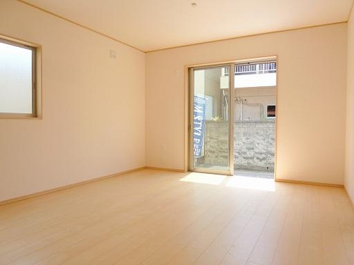 Same specifications photos (living). ( Building) same specification