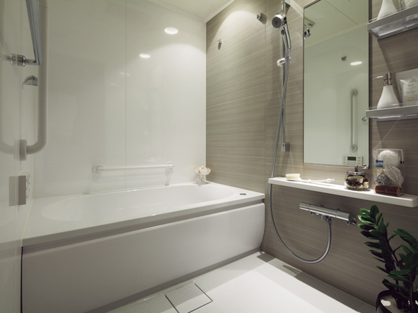 Bathing-wash room.  [Thermos bathtub] Due to the high extra insulation as compared to the conventional bathtub, It decreases the number of reheating, It will lead to savings of gas prices. (H type)