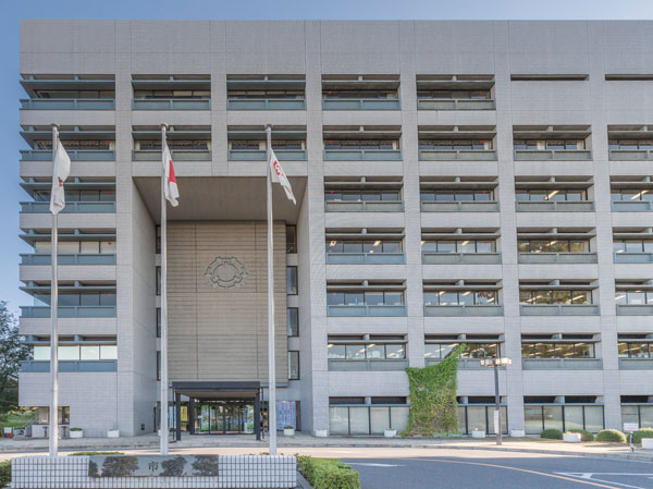 Surrounding environment. Misato City Hall (about 3.8km ・ About 6 minutes by car)