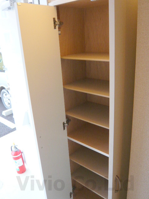 Receipt. Enhancement also shoe box