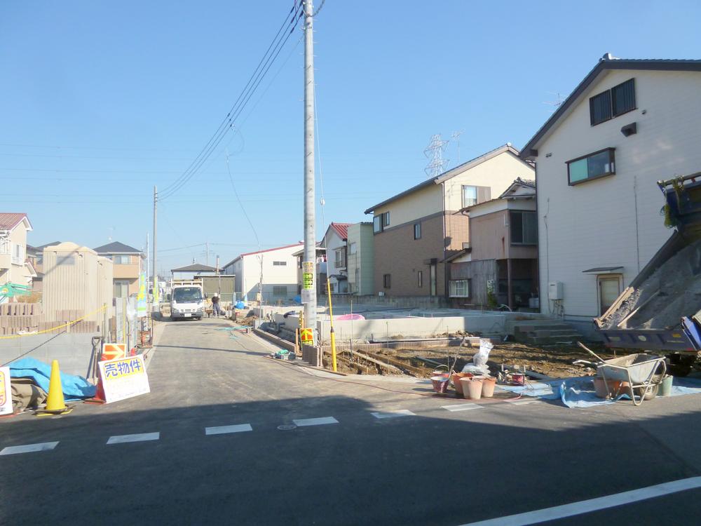 Local photos, including front road. Local (12 May 2013) Shooting