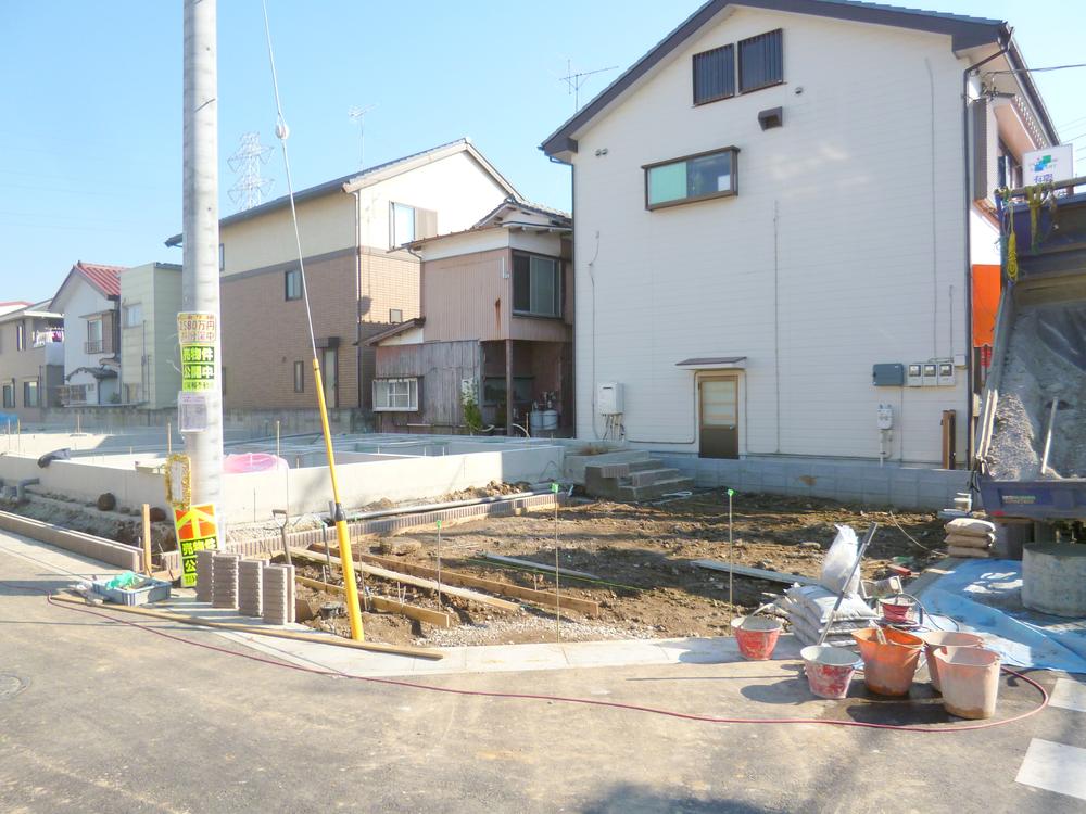 Local appearance photo. Local (12 May 2013) Shooting