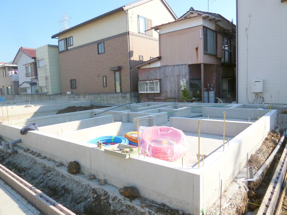 Local appearance photo. Local (12 May 2013) Shooting