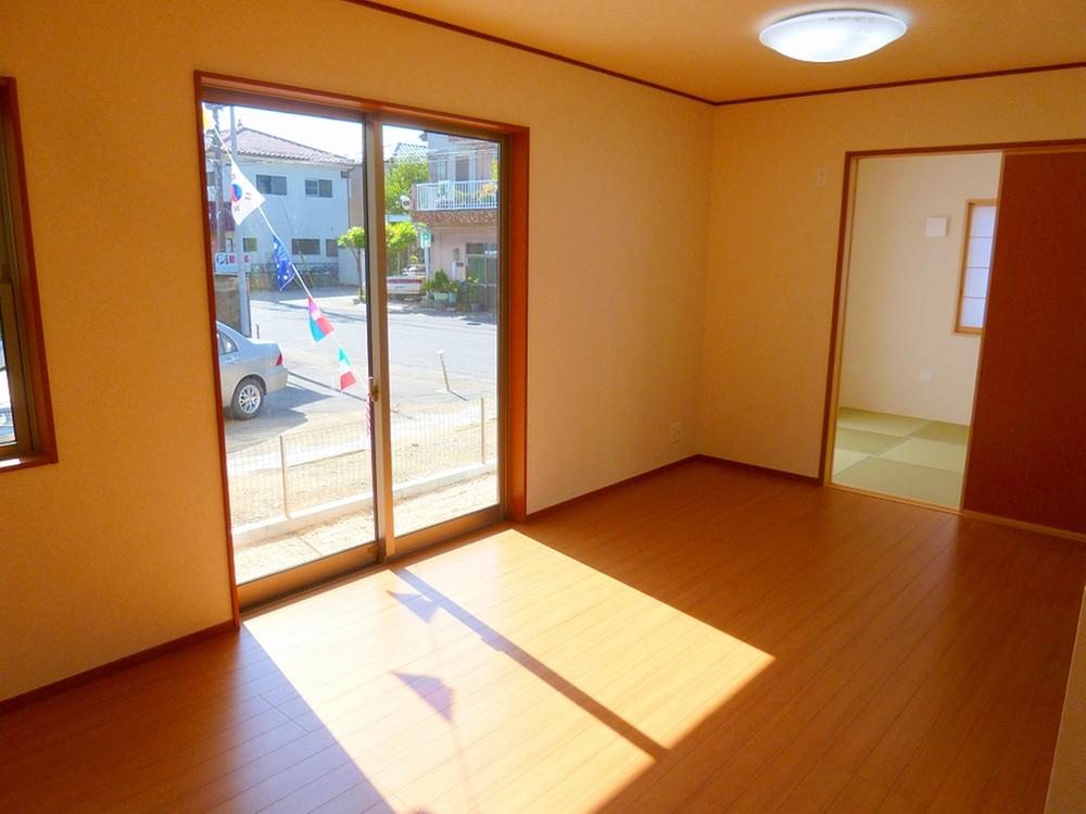 Same specifications photos (living). ( Building) same specification