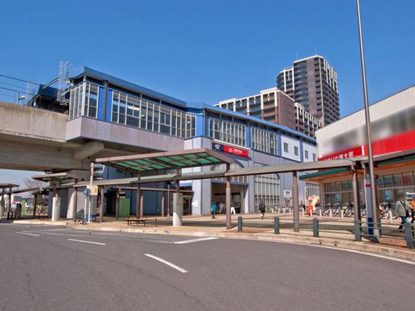 station. 880m to the Tsukuba Express "Misato center" station
